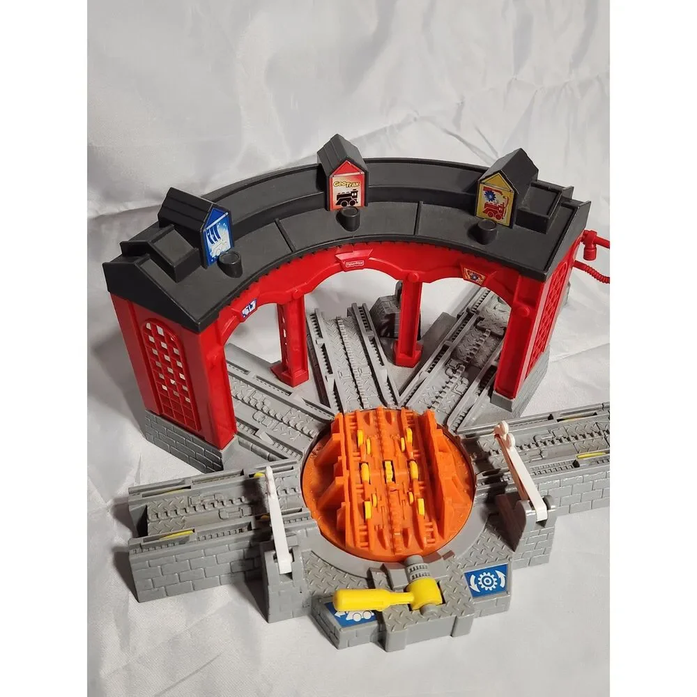 Fisher-Price GeoTrax Station – Vintage Toy Train Set Accessory
